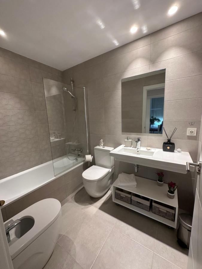 A Estrenar Amplio Con Piscina Y Parking Apartment Getxo Exterior foto